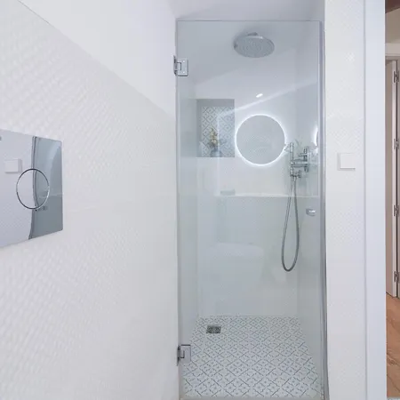 Md Barraques De Lluna فيلة *